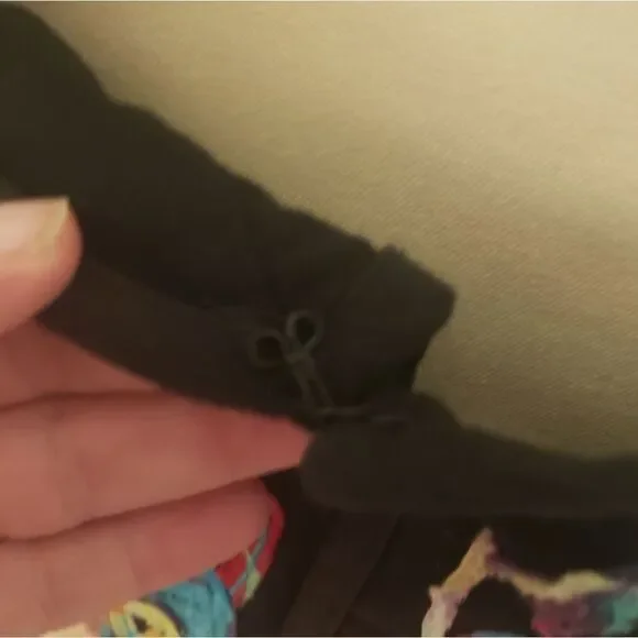 Keren Hart Ribbon Swirls Blazer Jacket - Picture 4 of 9